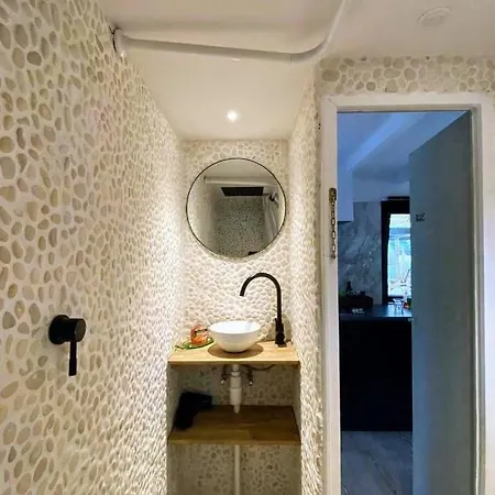 Casa Veluwe. Genieten In Een Sfeervolle Design Casa Midden In De Prachtige Natuur. *